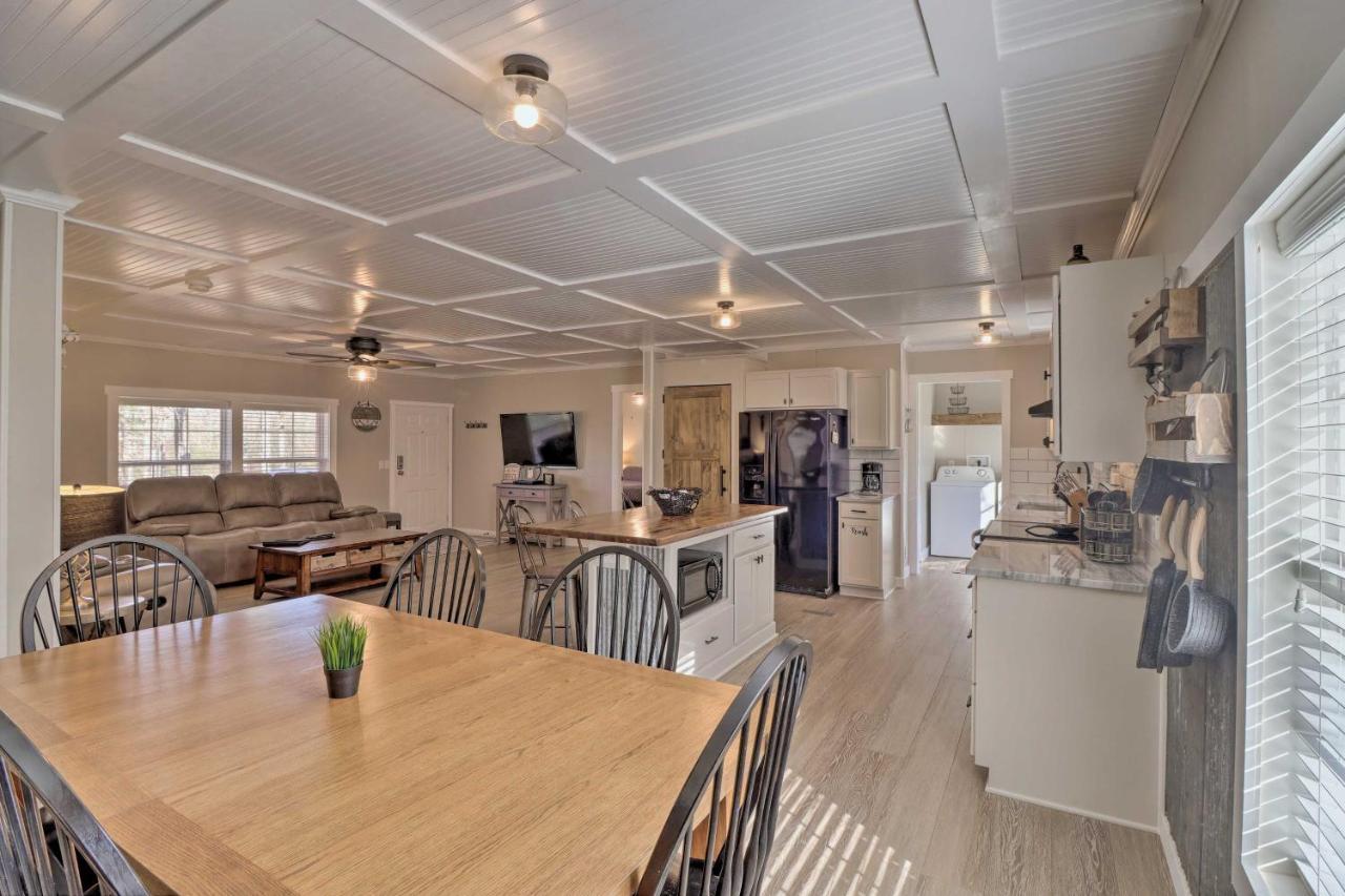 Lakefront Greers Ferry Cabin With Covered Boat Slip! Fairfield Bay Buitenkant foto